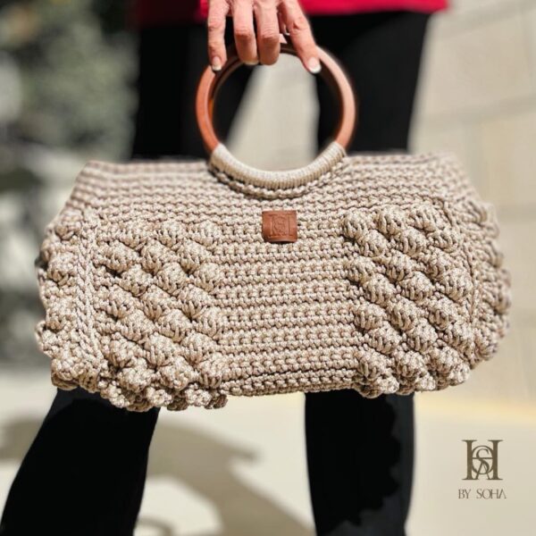 ⁦حقيبة بالعرض مع يد خشبية bag with wooden handle⁩ - الصورة ⁦3⁩