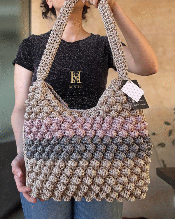⁦حقيبة عملية بتصميم عصري Practical bag with a modern design⁩ - الصورة ⁦2⁩