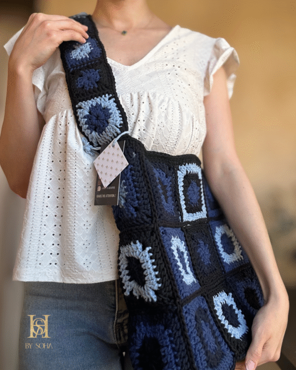 ⁦حقيبة بمربعات الجراني Granny square bag⁩ - الصورة ⁦3⁩