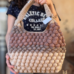 حقيبة عملية بتصميم عصري Practical bag with a modern design