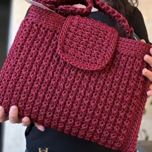CHIC AND PRACTICAL HANDBAG حقيبة عملية و انيقة